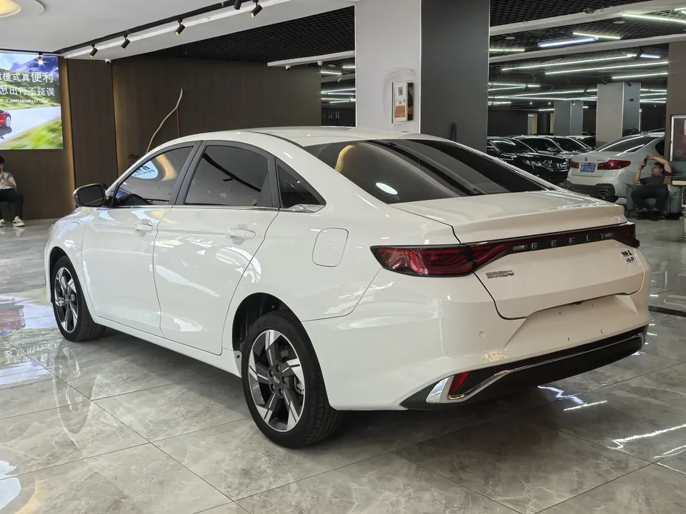 Geely Emgrand L HiP Emgrand L HiP 2024 1.5TD-DHT Pro Champion Edition 100KM Excellence 2024 — thumbnail 2