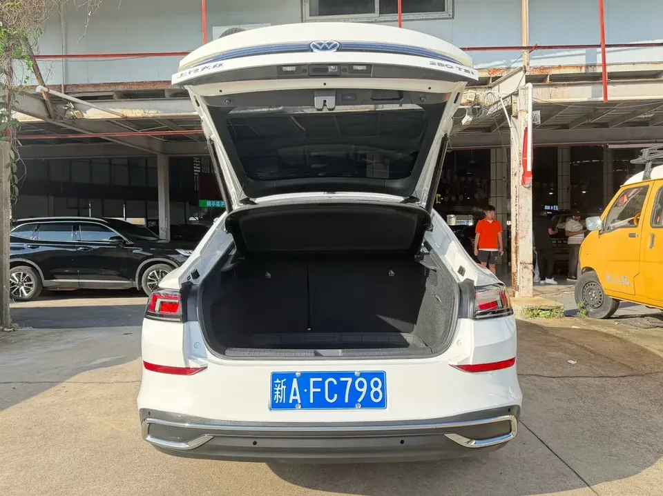 Volkswagen Lamando Lingdu 2022 Lingdu L 280TSI DSG Cool Edition 2022 — thumbnail 2