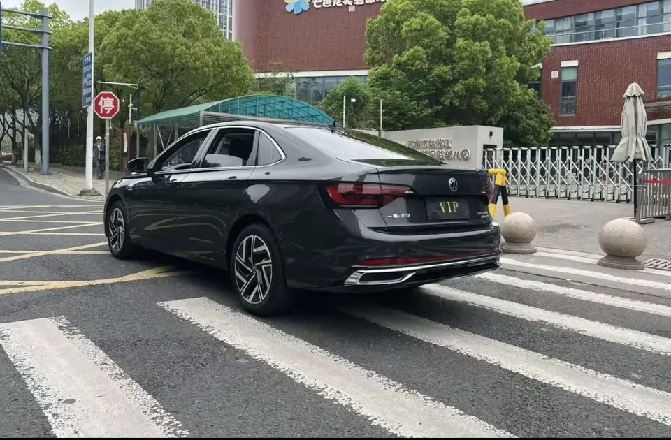 Volkswagen Sagitar Sagitar 2023 280TSI DSG Excellence Plus 2022 — thumbnail 4