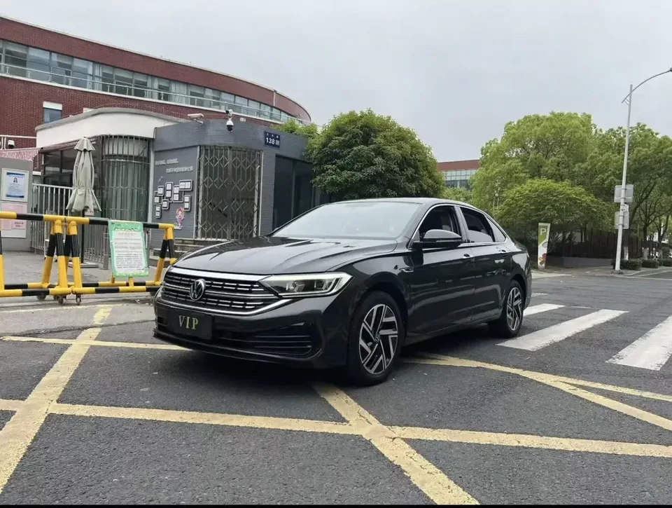 Volkswagen Sagitar Sagitar 2023 280TSI DSG Excellence Plus 2022 — photo 1, buy with delivery to Moscow