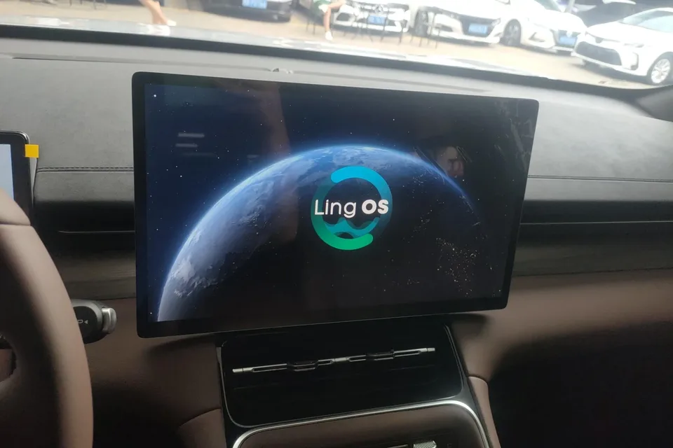 Wuling Starlight S PHEV Wuling Starlight S PHEV 2024 130km Flagship 2024 — миниатюра 3