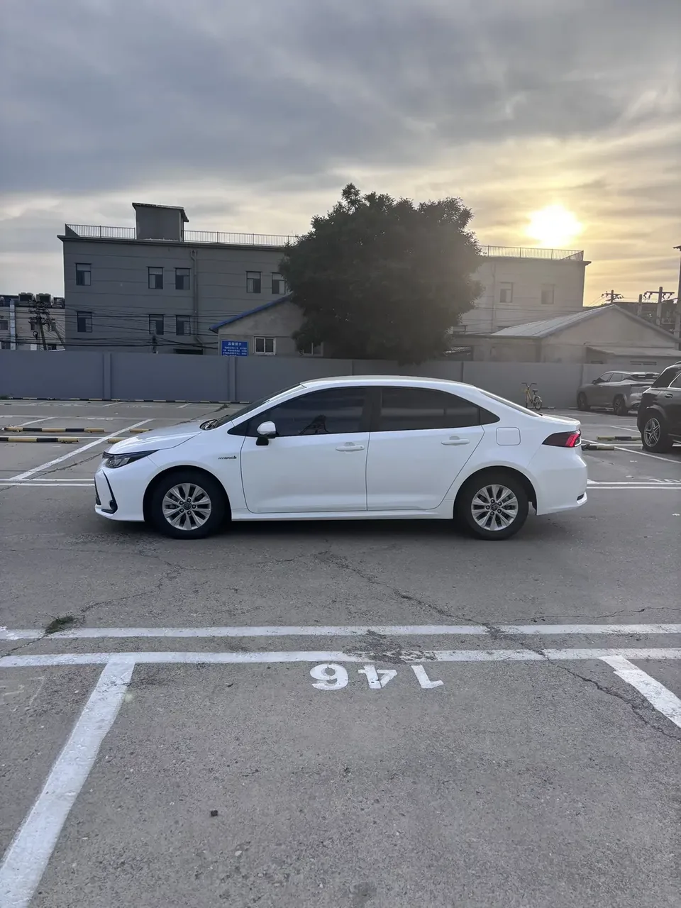 Toyota Corolla Corolla 2023 Intelligent Electric Hybrid Dual Engine 1.8L E-CVT Pioneer Edition 2023 — thumbnail 4