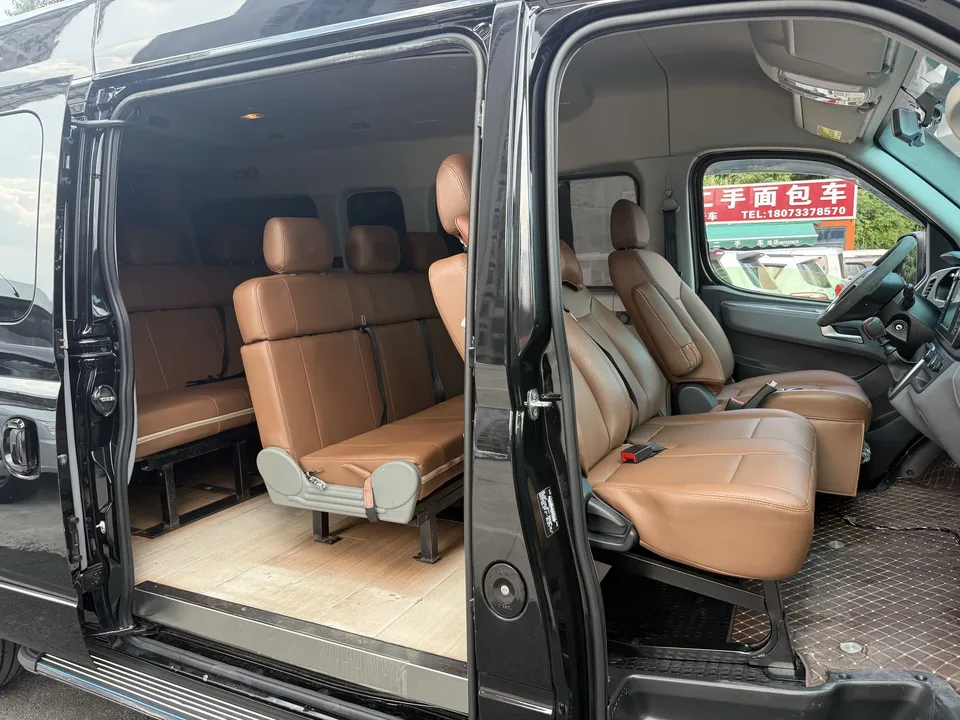 Datong Xintu V80 Xintu V80 2024 PRO 2.0T manual Aoyuntong long axis mid-top 127Ps 6-9 seats 2024 — thumbnail 5