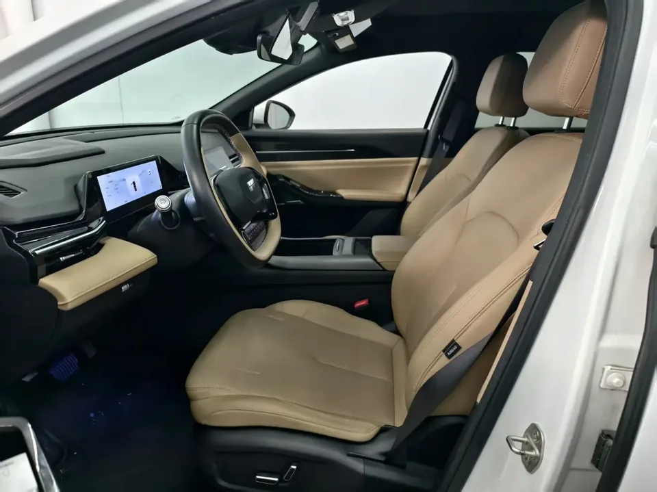 Geely Galaxy L6 Galaxy L6 2023 1.5T DHT 125km Starship 2023 — thumbnail 5