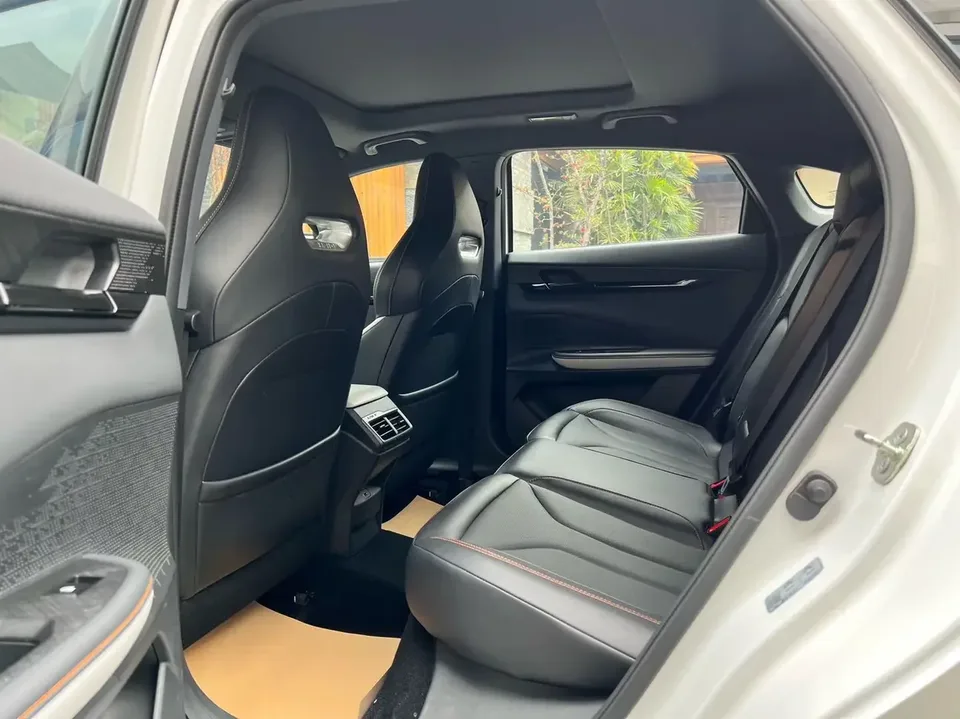 Changan UNI-V Changan UNI-V 2023 1.5T Premium 2024 — thumbnail 3