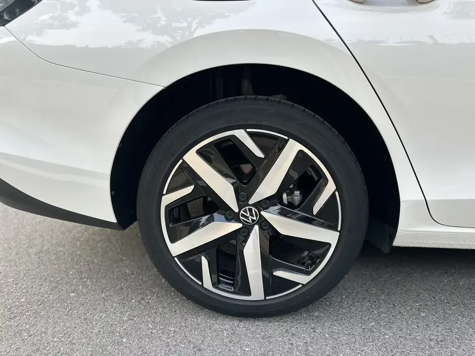 Volkswagen Lamando Lingdu 2022 Lingdu L 280TSI DSG Cool Edition 2023 — thumbnail 4