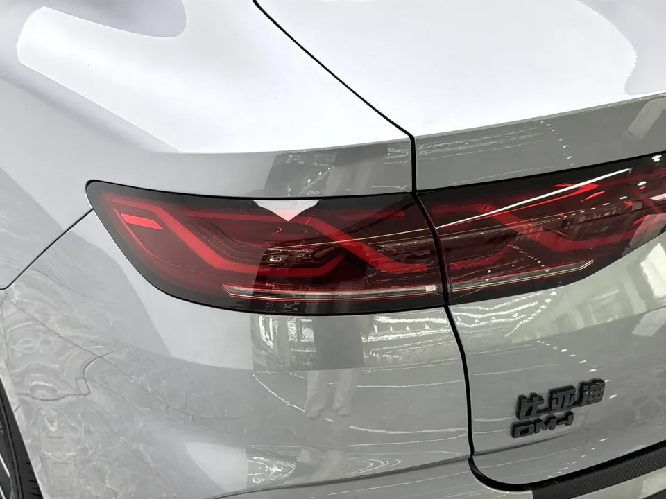 BYD Qin L DM Qin L DM 2024 DM-i 120KM Leading Type 2025 — thumbnail 4