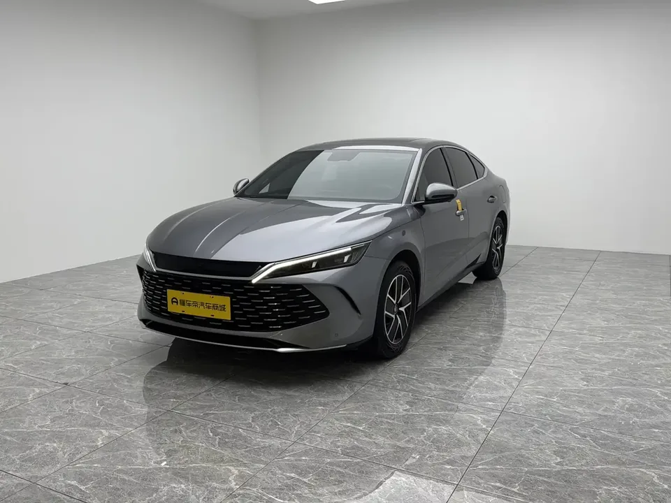 BYD Qin L DM Qin L DM 2024 DM-i 120KM Leading Type 2025 — photo 1, buy with delivery to Moscow