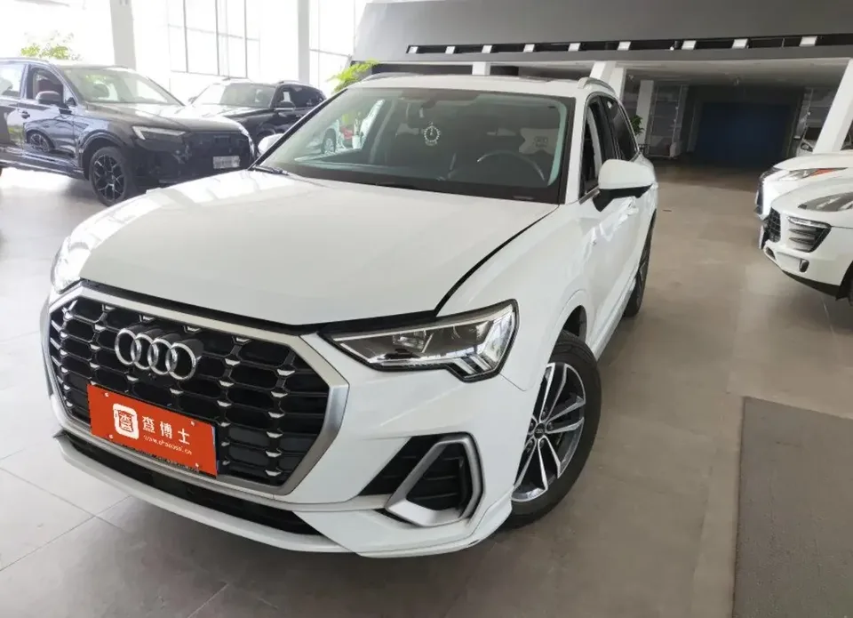 Audi Q3 Audi Q3 2022 35 TFSI Progressive Dynamic 2022 — photo 1, buy with delivery to Moscow
