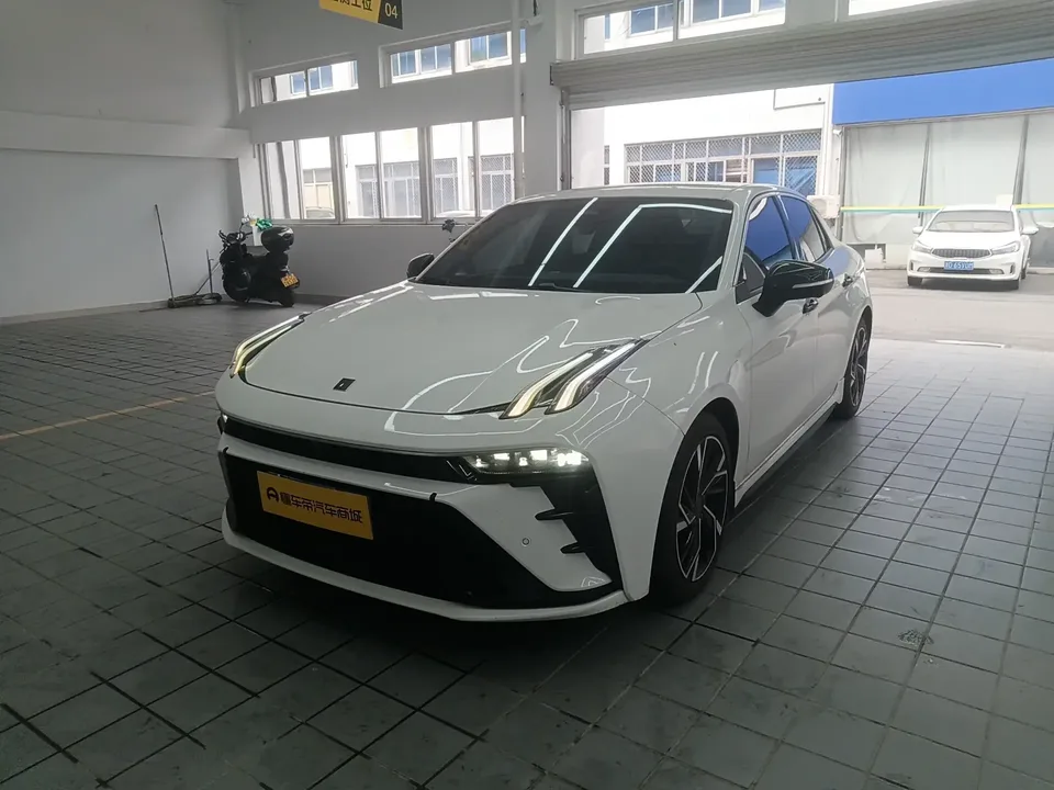 Lynk & Co 03 Lynk & Co 03 2023 1.5TD DCT Jin Pro 2024 — photo 1, buy with delivery to Moscow