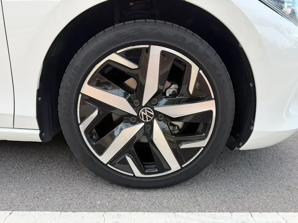 Volkswagen Lamando Lingdu 2023 Lingdu L 280TSI DSG Cool Edition 2023 — thumbnail 3