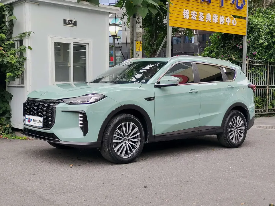 Jetour X70 C-DM JETOUR X70 C-DM 2024 1.5TD DHT Far-reaching Edition PRO 2024 — photo 1, buy with delivery to Moscow