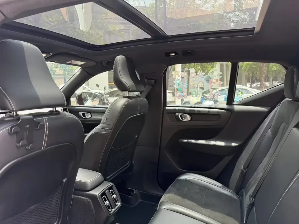 Volvo XC40 EV Volvo XC40 EV 2021 P8 pure electric four-wheel drive smart sports version 2022 — thumbnail 3