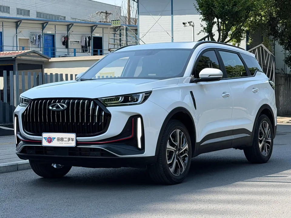 Chery Tiggo 7 Plus Tiggo 7 PLUS 2023 1.6TGDI DCT Luxury 2024 — photo 1, buy with delivery to Moscow