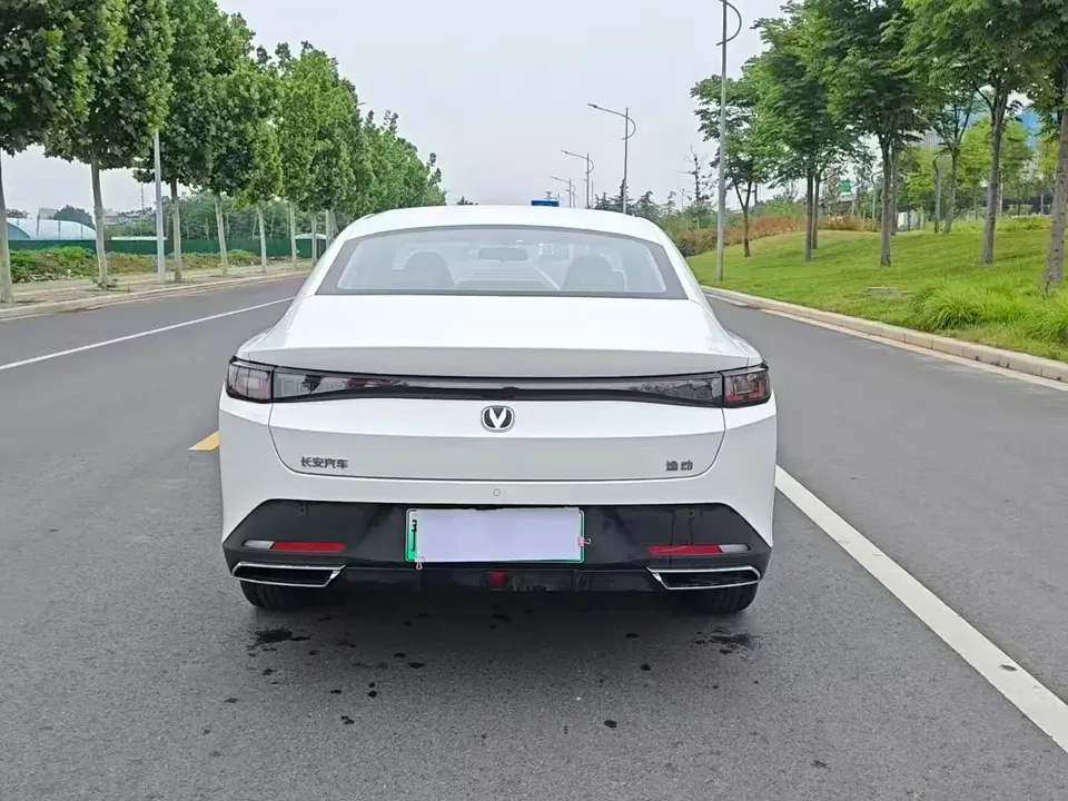 Changan Eado PHEV Eado PHEV 2025 Smart New Blue Whale 145KM Battleship Edition 2026 — thumbnail 2