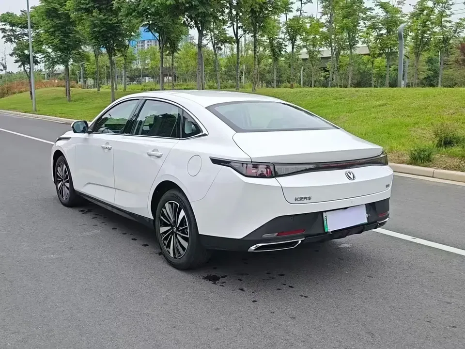 Changan Eado PHEV Eado PHEV 2025 Smart New Blue Whale 145KM Battleship Edition 2026 — thumbnail 4