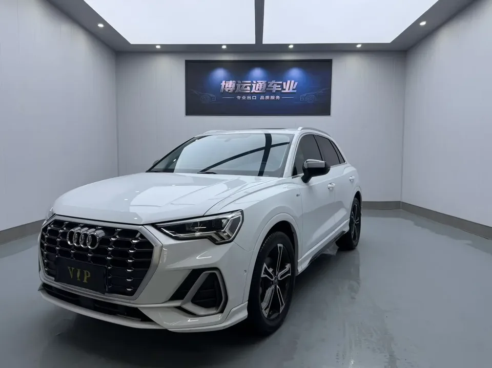 Audi Q3 Audi Q3 2022 35 TFSI Stylish Dynamic 2022 — photo 1, buy with delivery to Moscow