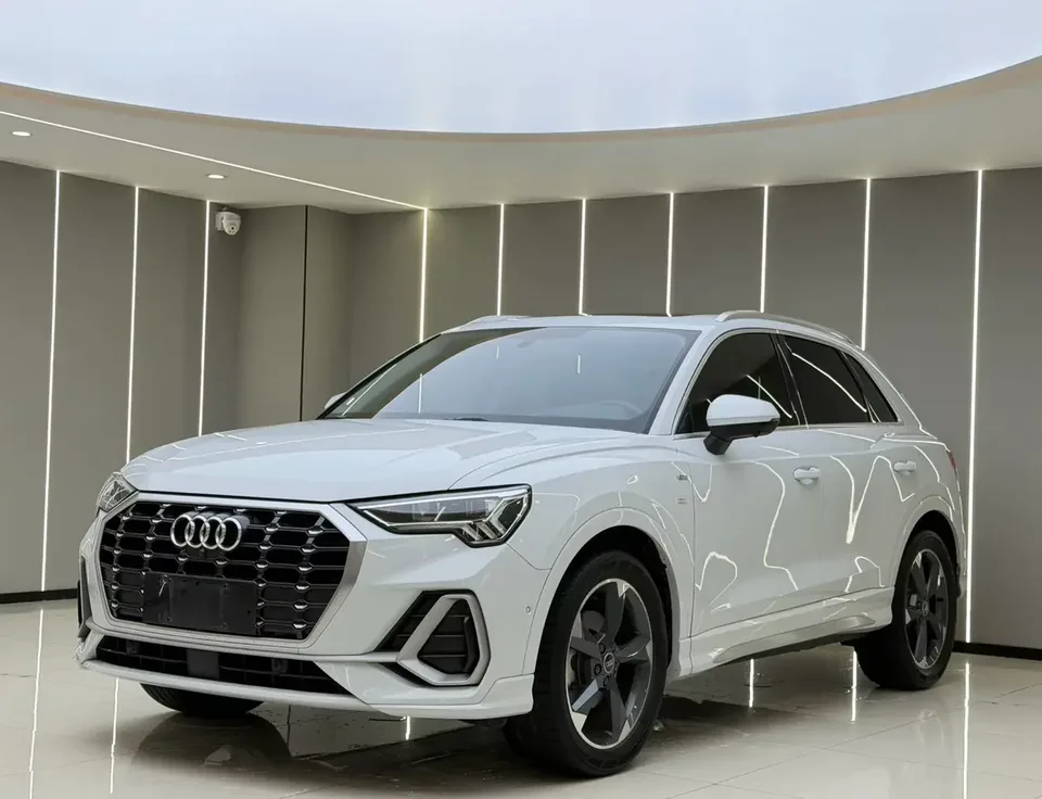 Audi Q3 Audi Q3 2022 35 TFSI Stylish Dynamic 2022 — photo 1, buy with delivery to Moscow