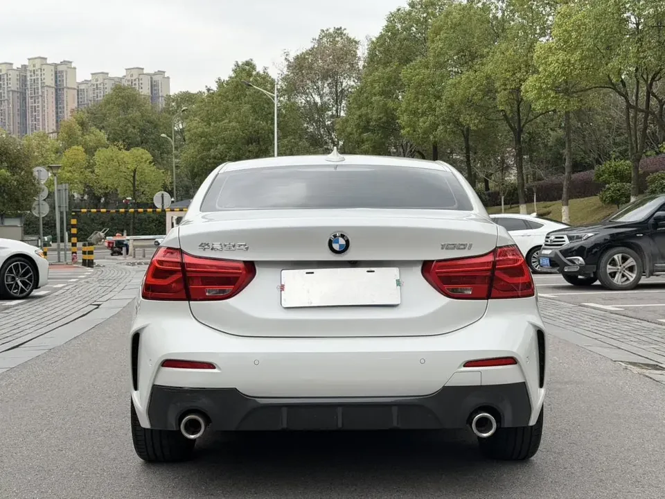 BMW 1 Series BMW 1 Series 2023 120i M Sport 2023 — thumbnail 5