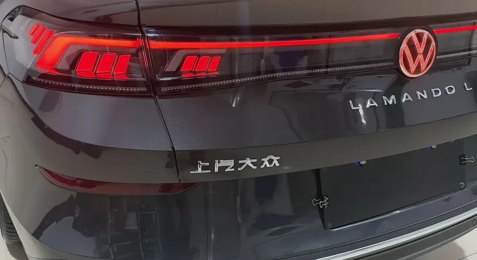 Volkswagen Lamando Lingdu 2022 Lingdu L 280TSI DSG Cool Edition 2023 — thumbnail 3