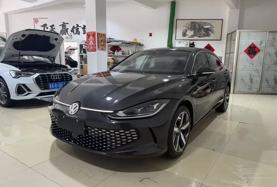 Volkswagen Lamando Lingdu 2022 Lingdu L 280TSI DSG Cool Edition 2023 — photo 1, buy with delivery to Moscow