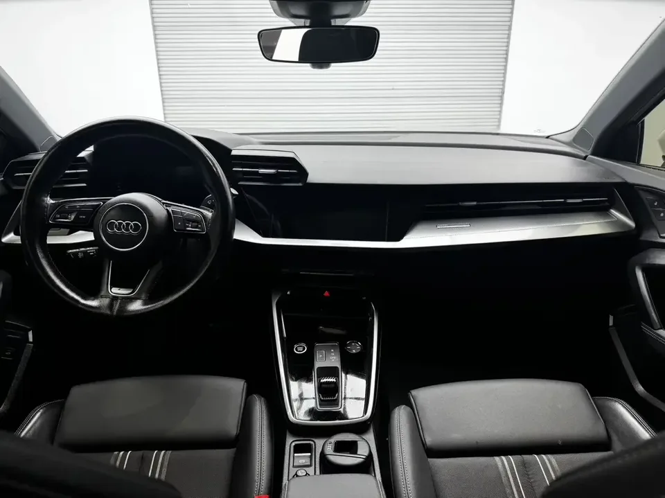 Audi A3 Audi A3 2022 Sportback 35 TFSI Stylish and sporty 2022 — thumbnail 5