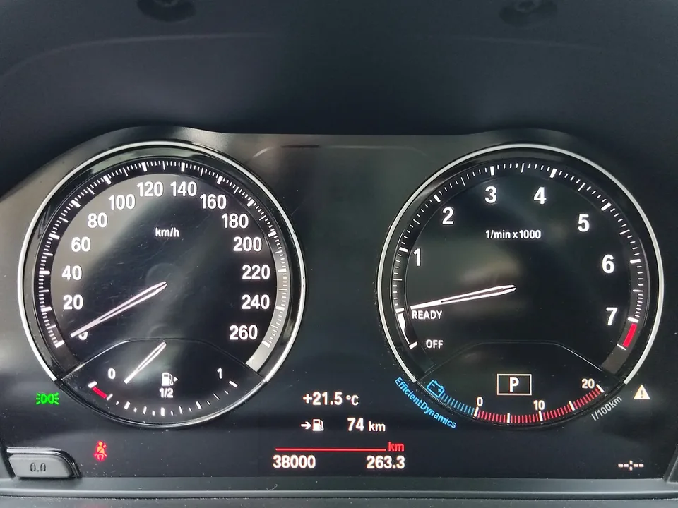 BMW 1 Series BMW 1 Series 2021 120i M Sport Night Edition 2022 — thumbnail 4