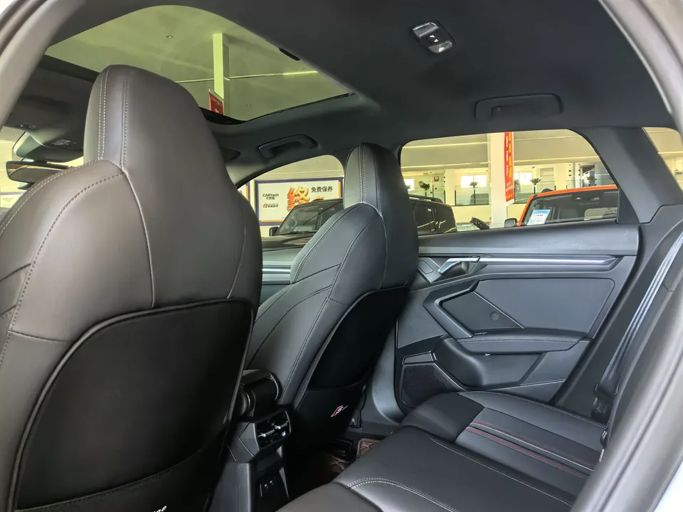 Audi A3 Audi A3 2022 Sportback 35 TFSI Stylish and sporty 2023 — thumbnail 3