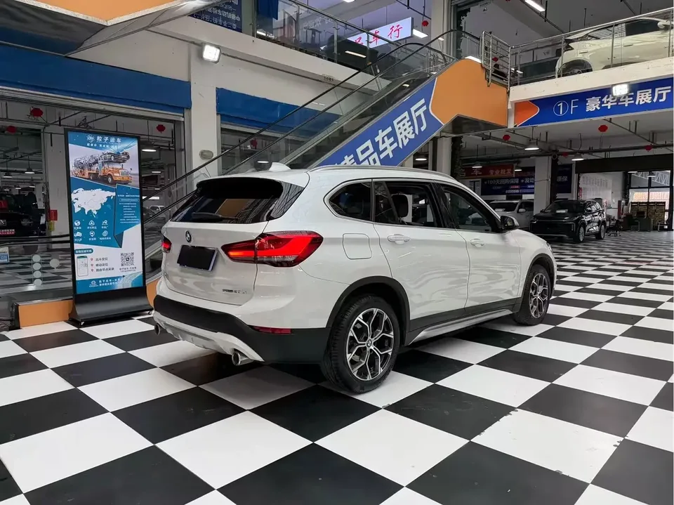 BMW X1 BMW X1 2021 sDrive20Li Fashion Edition 2022 — thumbnail 2
