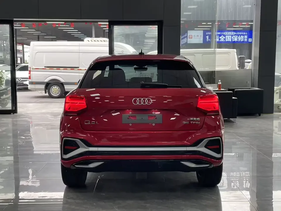 Audi Q2L Audi Q2L 2022 35 TFSI Stylish and Elegant 2022 — миниатюра 2