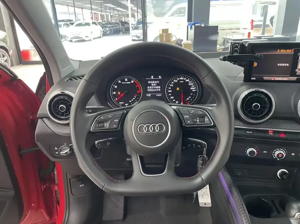 Audi Q2L Audi Q2L 2022 35 TFSI Stylish and Elegant 2022 — миниатюра 4