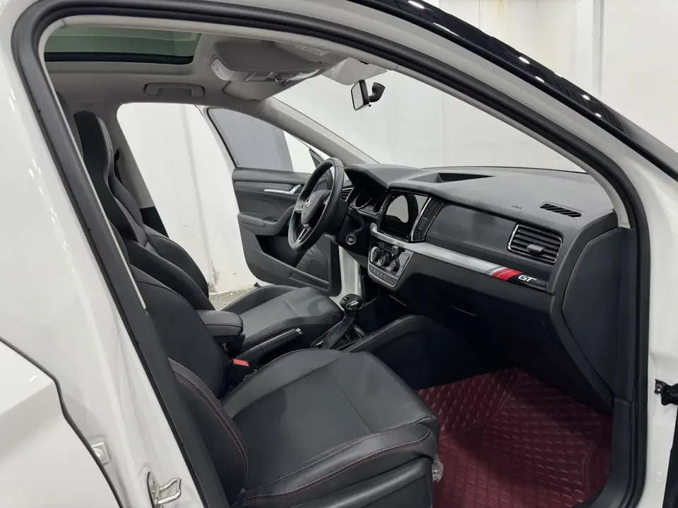 Skoda Kamiq Komic GT 2022 1.5L Automatic Premium Edition 2022 — миниатюра 3