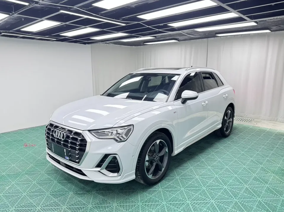 Audi Q3 Audi Q3 2022 35 TFSI Stylish Dynamic 2022 — photo 1, buy with delivery to Moscow