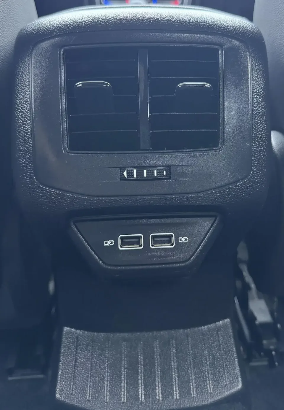 Volkswagen T-Roc TANG 2021 Modified 280TSI DSG 4WD Luxury Smart Edition 2022 — thumbnail 3