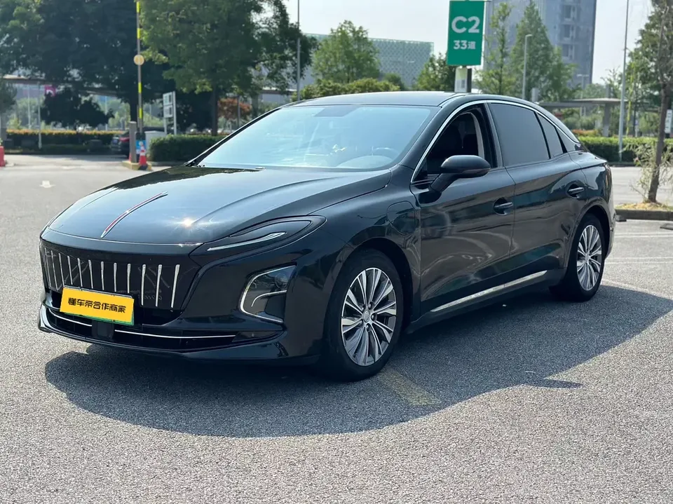 Hongqi E-QM5 Hongqi E-QM5 2023 620KM PLUS 2023 — photo 1, buy with delivery to Moscow