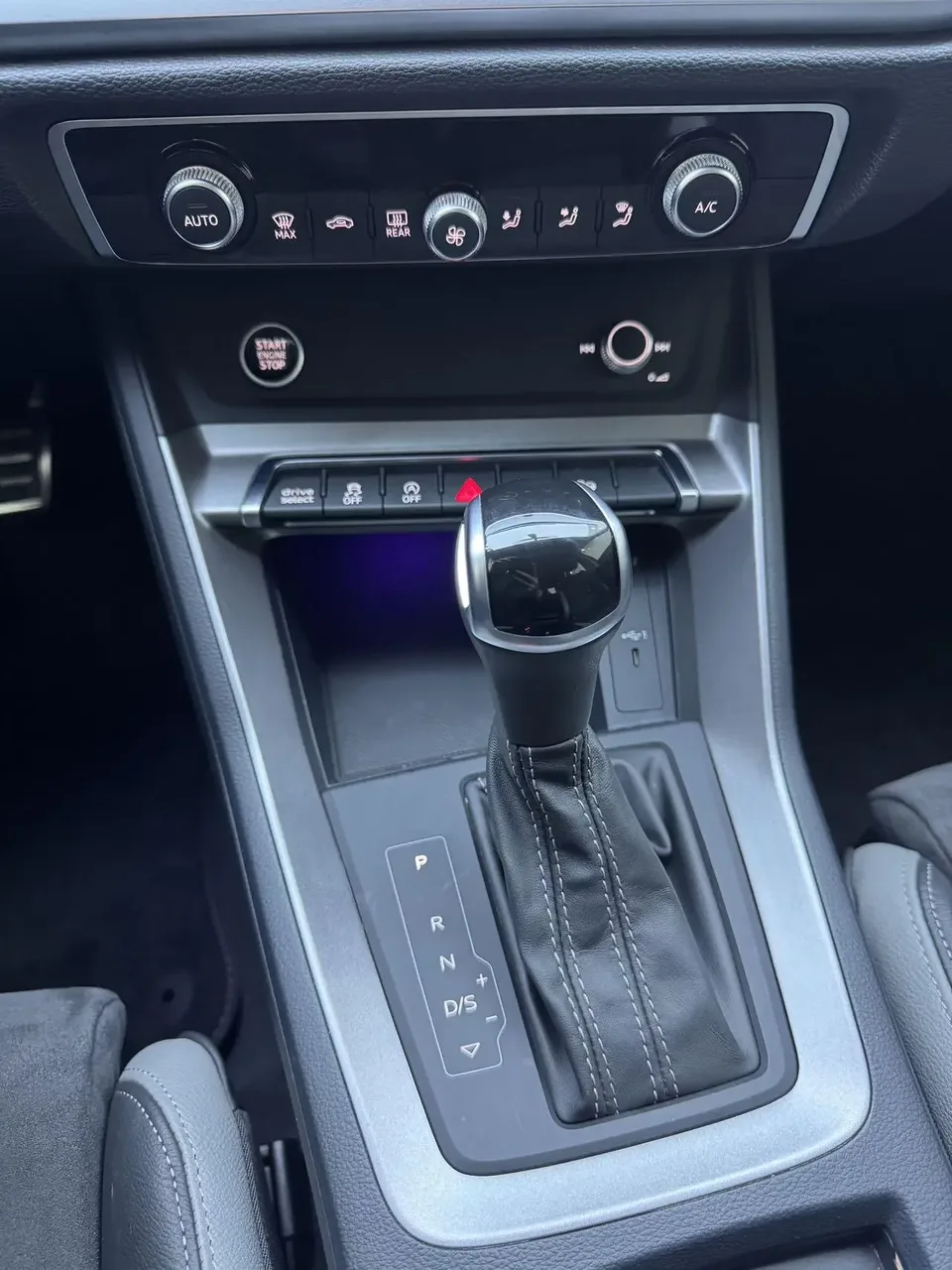 Audi Q3 Audi Q3 2022 35 TFSI Stylish Dynamic 2022 — thumbnail 4