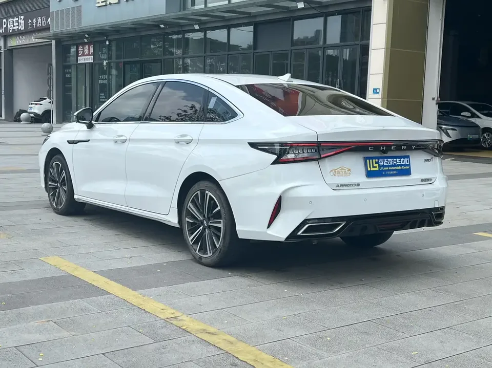 Chery Arrizo 8 Arrizo 8 2022 1.6TGDI DCT 2024 — thumbnail 2