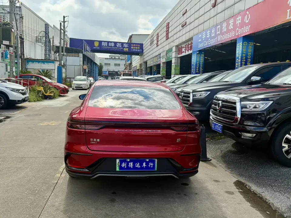 BYD Han DM Chinese DM 2022 DM-i 121KM Premium 2022 — thumbnail 2