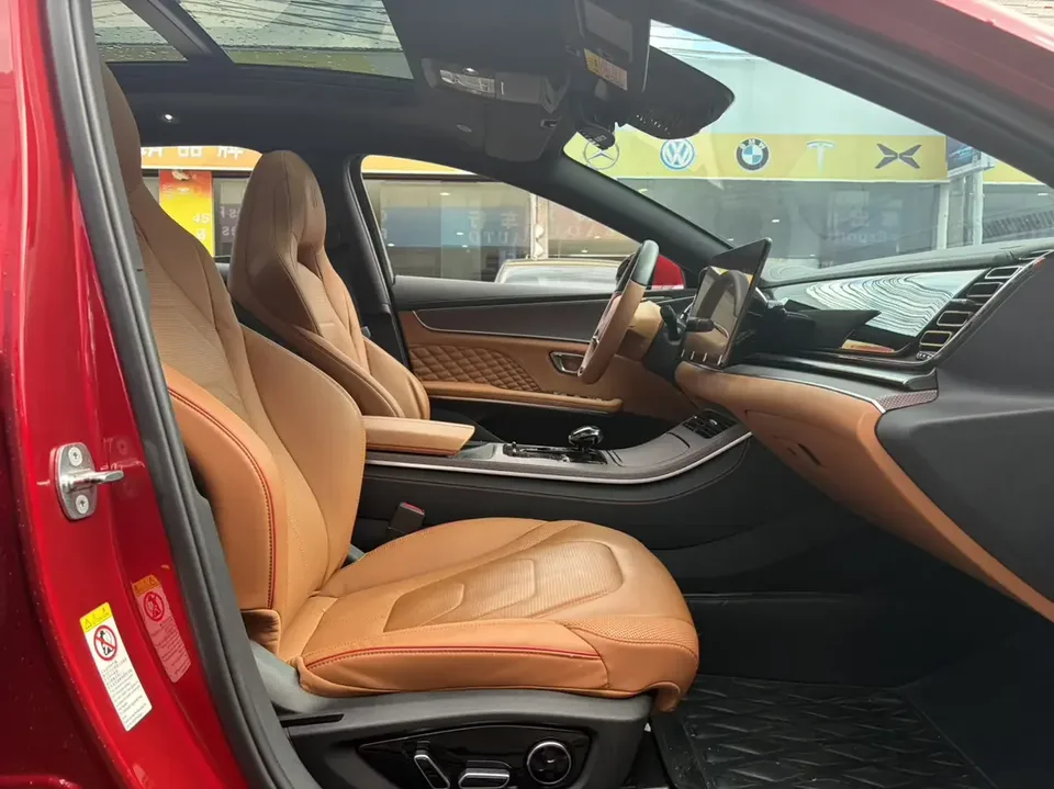 BYD Han DM Chinese DM 2022 DM-i 121KM Premium 2022 — thumbnail 4