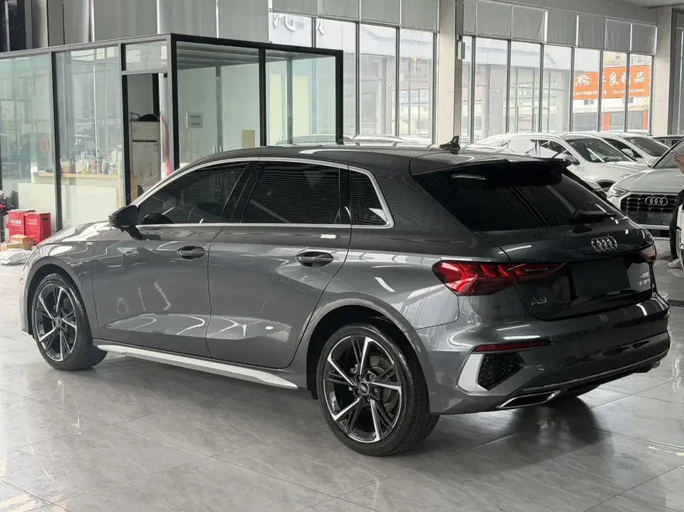 Audi A3 Audi A3 2023 Sportback 35 TFSI Stylish and sporty 2023 — thumbnail 4