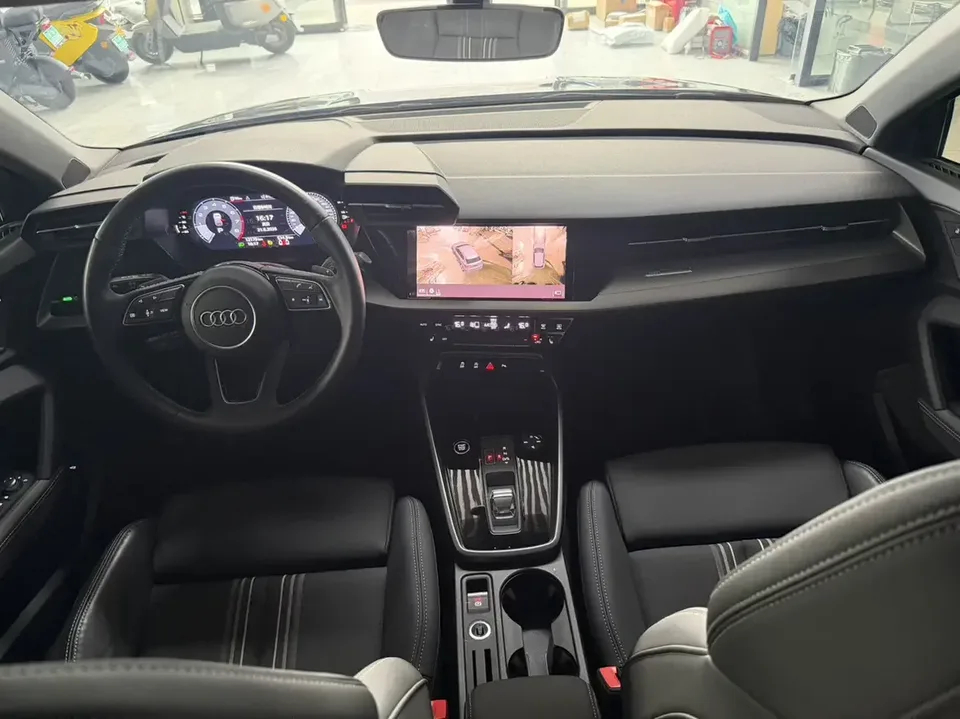 Audi A3 Audi A3 2023 Sportback 35 TFSI Stylish and sporty 2023 — thumbnail 5