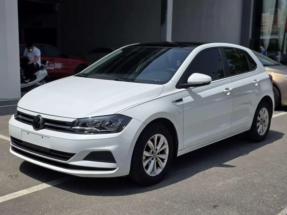 Volkswagen Polo Polo 2023 Plus 1.5L Automatic Colorful Technology Edition 2023 — photo 1, buy with delivery to Moscow
