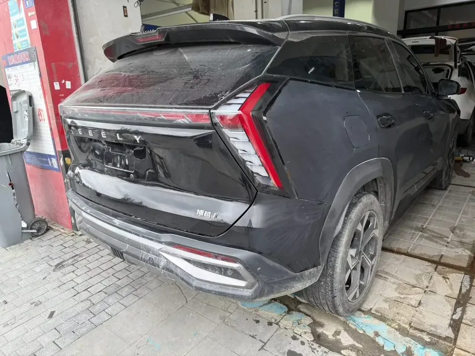 Geely Atlas L Boyue L 2023 1.5TD DCT Premium 2023 — thumbnail 2