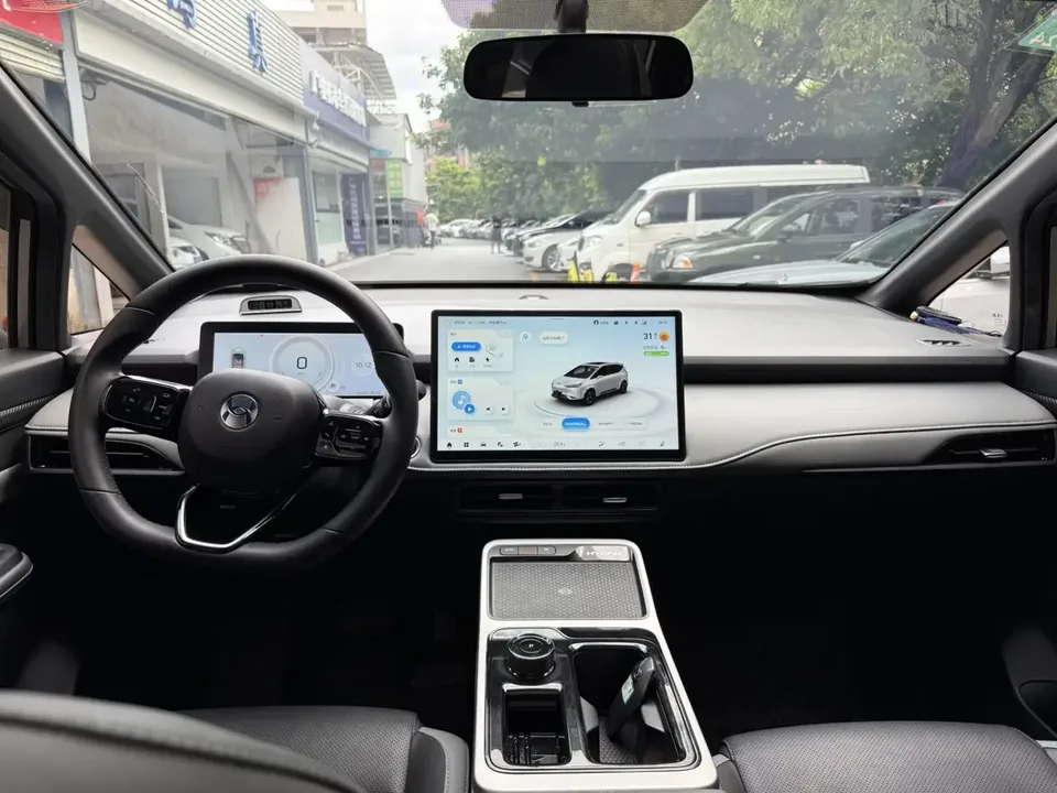 HYCAN Hechuang Z03 Hechuang Z03 2022 510 Trendy Smart Edition 64.23kWh 2022 — thumbnail 3