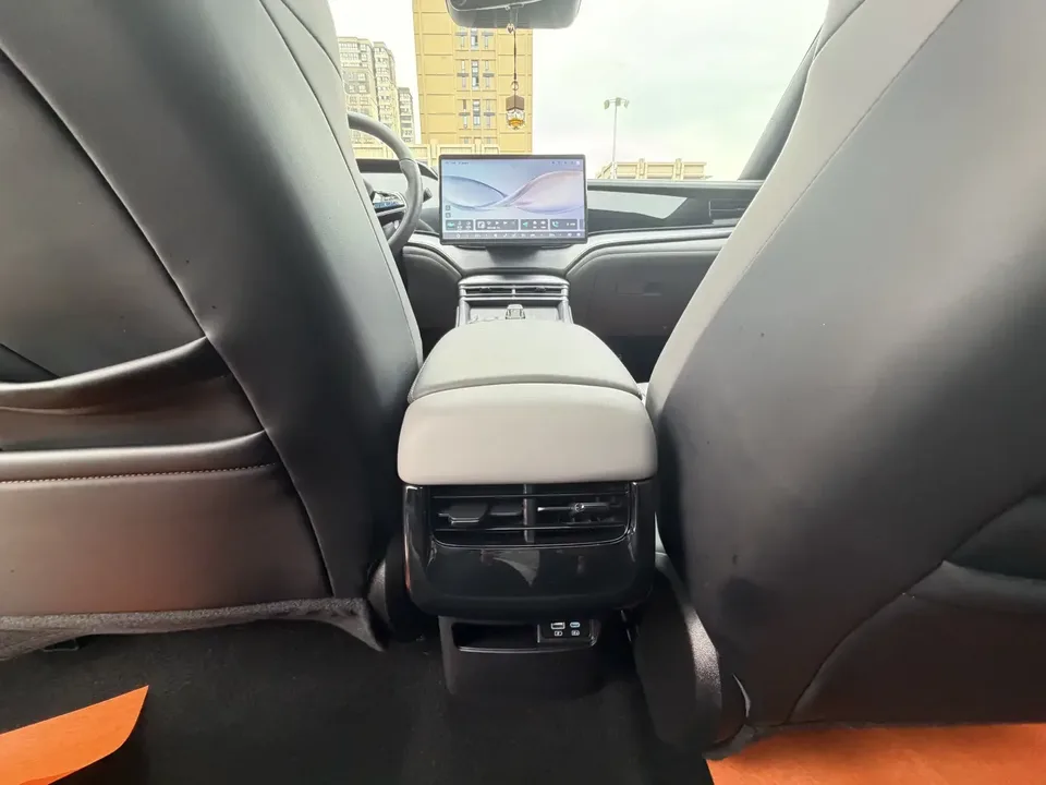 BYD Seal DM Seal DM 2024 Honor Edition DM-i 1.5L 121KM Luxury Model 2024 — thumbnail 3