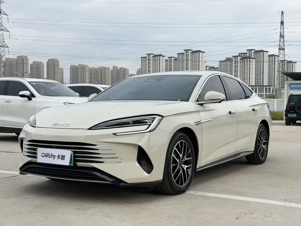 BYD Seal DM Seal DM 2024 Honor Edition DM-i 1.5L 121KM Luxury Model 2024 — photo 1, buy with delivery to Moscow