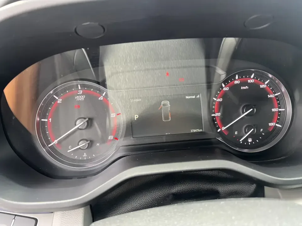 Datong Xintu V90 Xintu V90 2024 Zhijie 2.0T automatic front-wheel drive short-axle mid-top rear single tire 5/6 seats 2025 — миниатюра 2