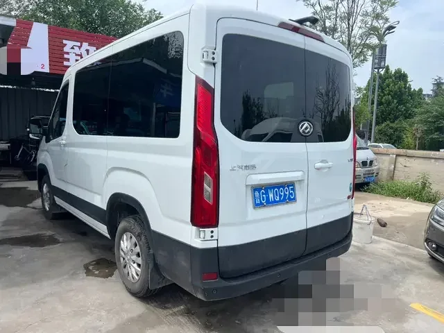 Datong Xintu V90 Xintu V90 2024 Zhijie 2.0T automatic front-wheel drive short-axle mid-top rear single tire 5/6 seats 2025 — миниатюра 4