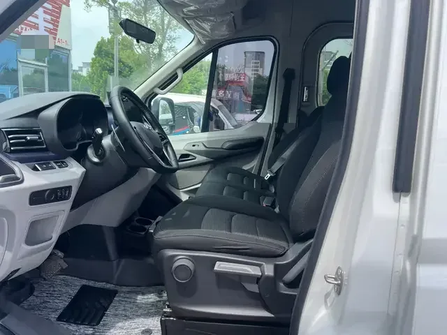 Datong Xintu V90 Xintu V90 2024 Zhijie 2.0T automatic front-wheel drive short-axle mid-top rear single tire 5/6 seats 2025 — миниатюра 5