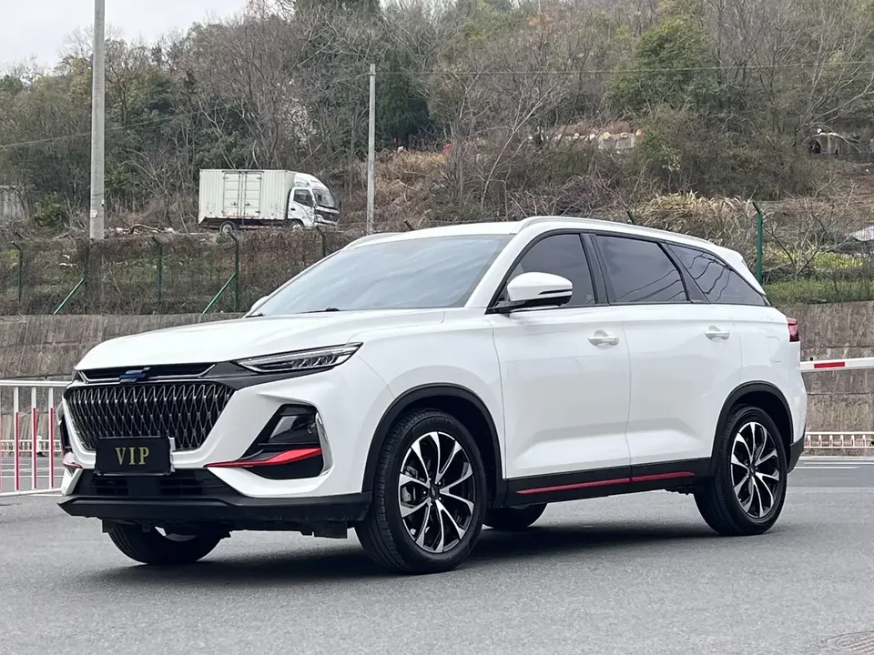 Oshan Changan Auchan X7 PLUS Changan Auchan X7 PLUS 2023 Enjoy Edition 1.5T Automatic Premium 2024 — photo 1, buy with delivery to Moscow